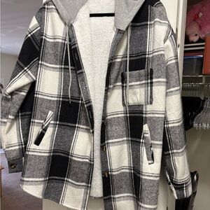Plaid Hooded Jacket with Hood and Pockets